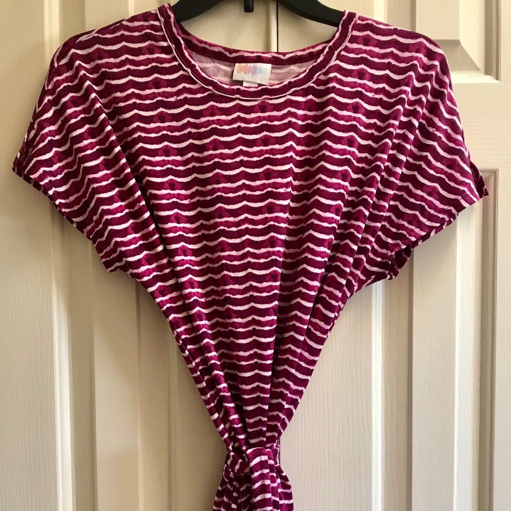 EUC Lularoe Mitzi Top!